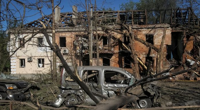 Δέκα νεκροί από ρωσική επίθεση στην βορειοανατολική Ουκρανία