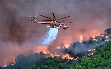 Μαίνονται τα πύρινα μέτωπα σε Βοιωτία, Πόρτο Γερμενό και Αίγιο