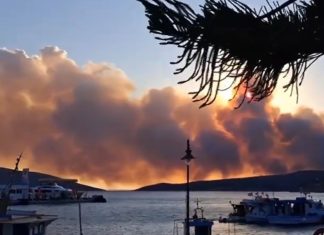 Μαίνεται η μεγάλη πυρκαγιά στη Σκύρο: Ενισχύσεις από Αττική, Εύβοια και Θεσσαλία