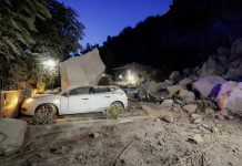 Είκοσι ένας τραυματίες από τον σεισμό 4,7 βαθμών στη Νάπολη της Ιταλίας