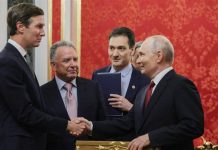 Συνάντηση Πούτιν με Αμερικανούς απεσταλμένους: Οι επαφές Μόσχας-Ουάσινγκτον είναι πάντα επωφελείς