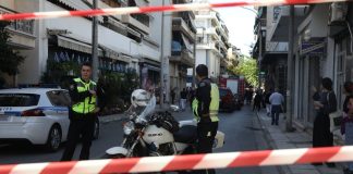 Κολωνός: Τέσσερις τραυματίες από έκρηξη κατά τη διάρκεια αστυνομικής επιχείρησης